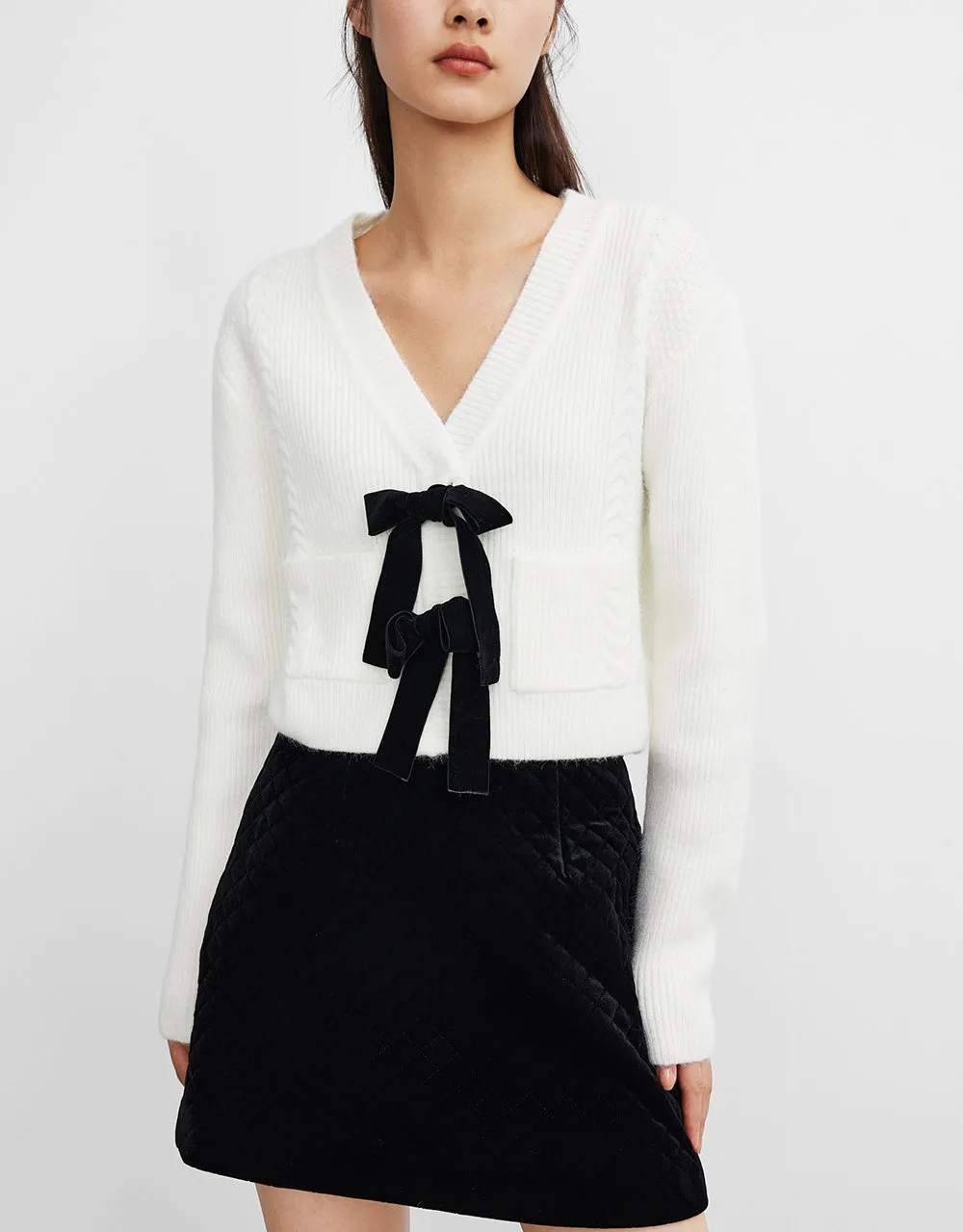 Bow Décor  V-Neck Knitted Cardigan