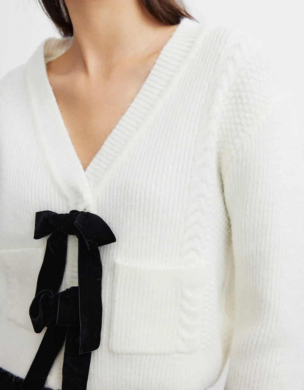 Bow Décor  V-Neck Knitted Cardigan